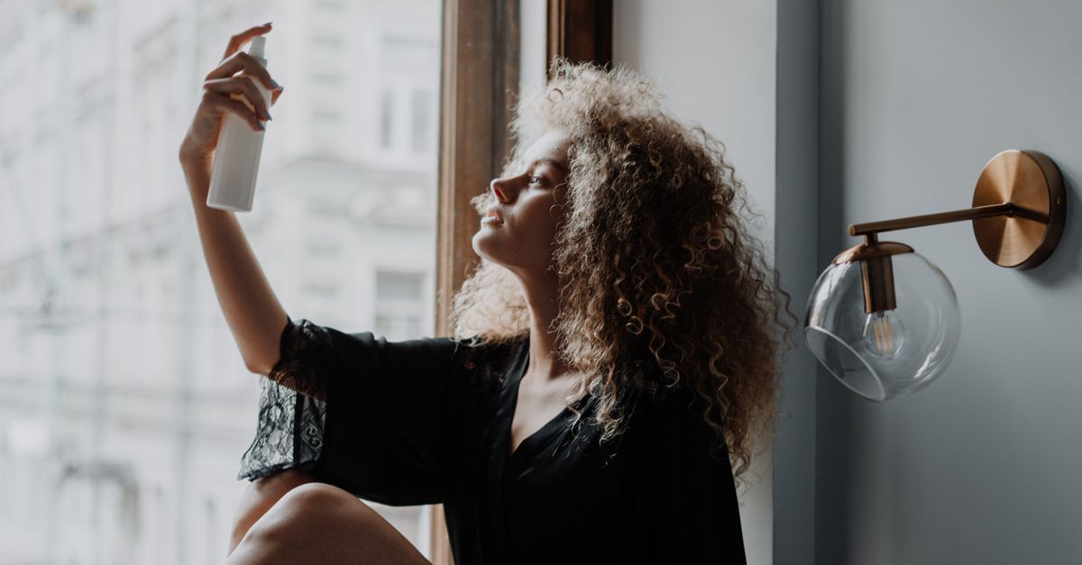 Routine cheveux bouclés : les étapes clés pour définir sans alourdir